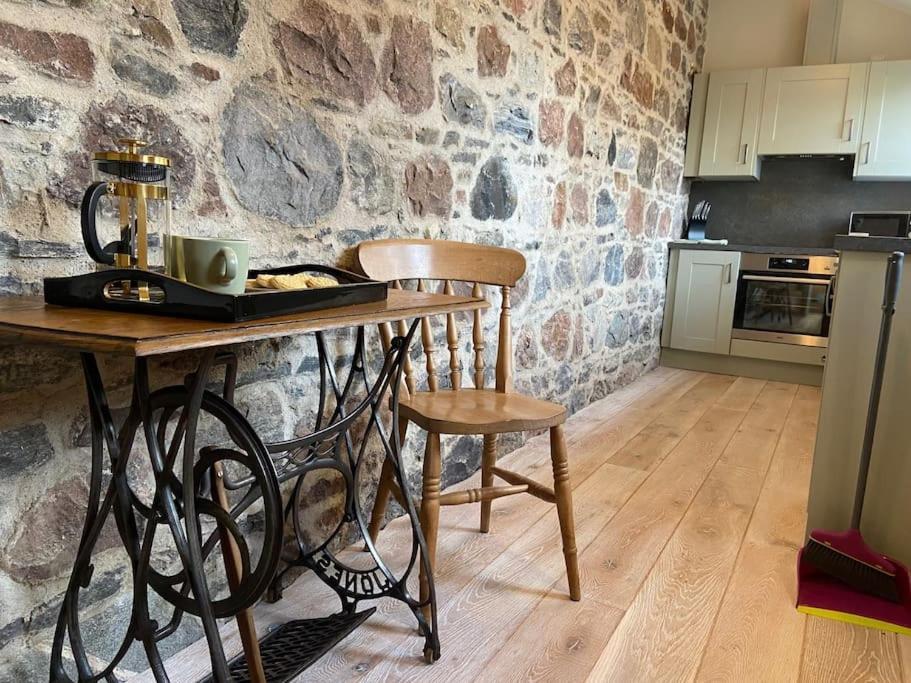 Signalman'S Cottage In Clachnaharry South Kessock Buitenkant foto